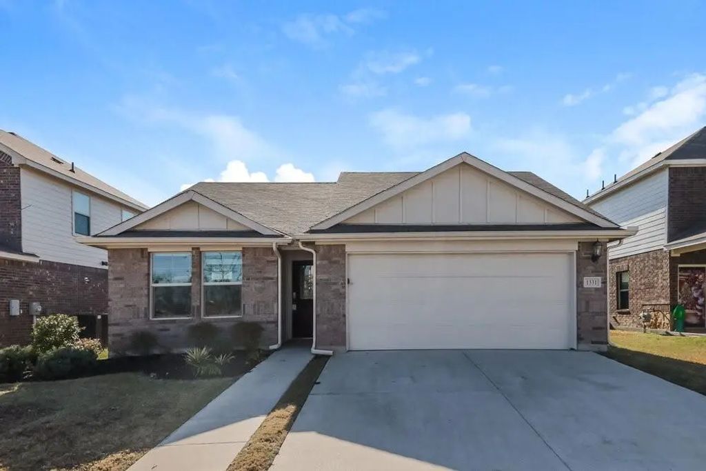 1331 Black Canyon Avenue, Royse City