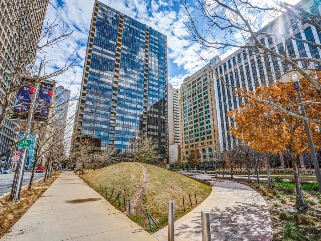 1200 Main Street 2010, Dallas