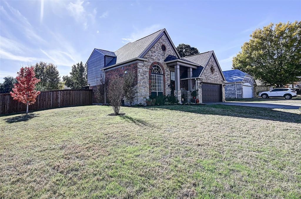 6844 Dogwood Lane, North Richland Hills