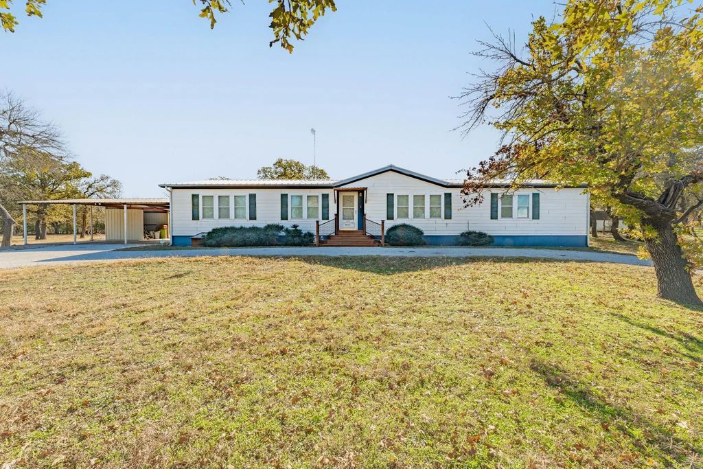 1375 N Lakeview Drive, Palo Pinto