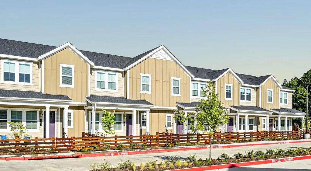 3800 W Lamberth Road 204, Sherman