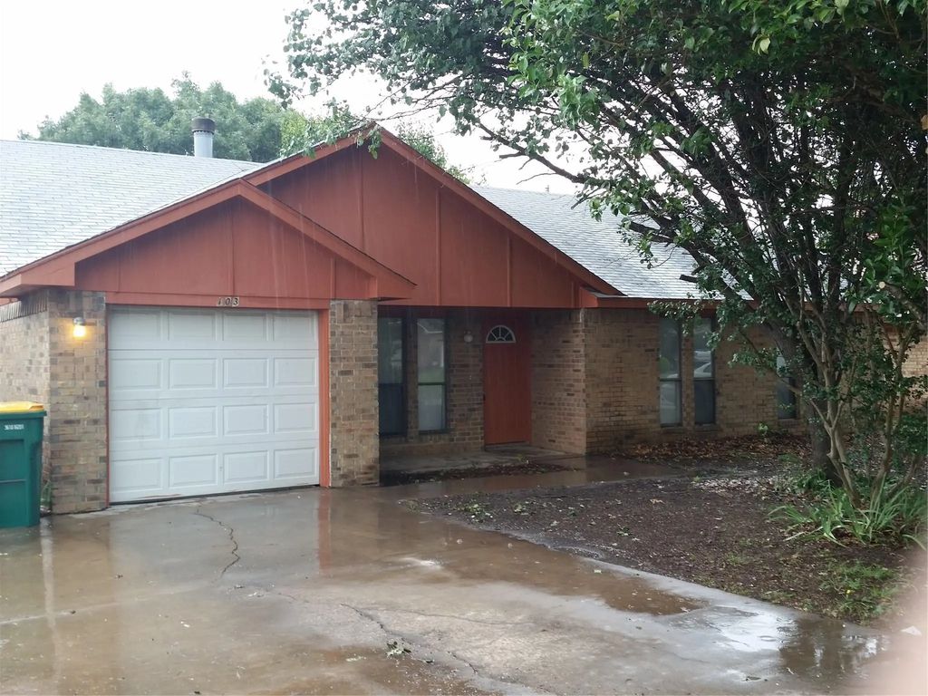 103 Mesa Moor Drive, Glenn Heights