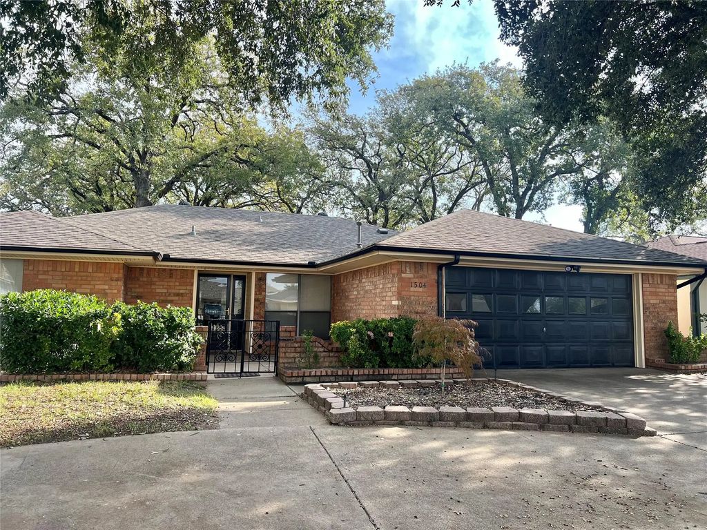 1504 Skyview Drive, Irving