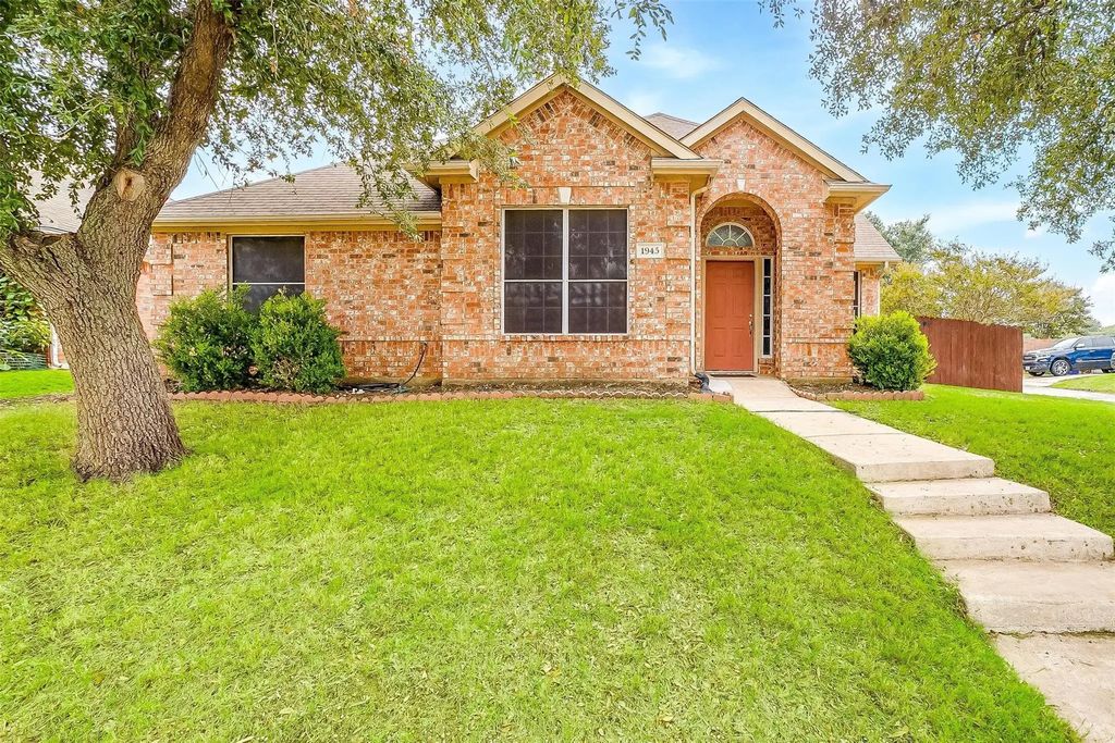 1945 Reddenson Court, Carrollton