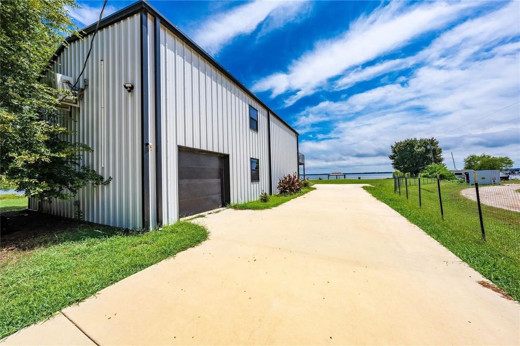 726 Lakeshore Drive, Seven Points