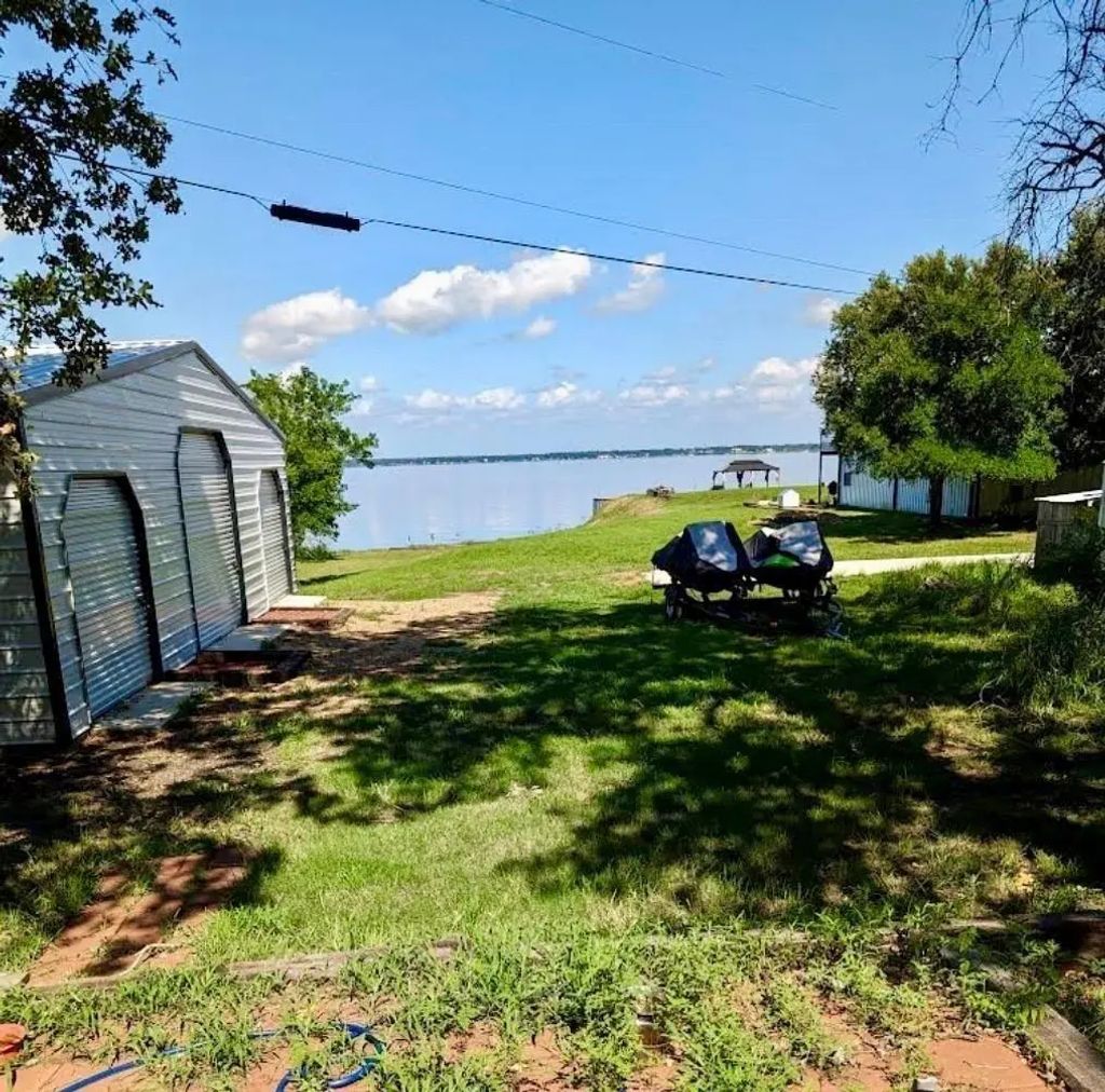 716 Lakeshore Drive, Seven Points