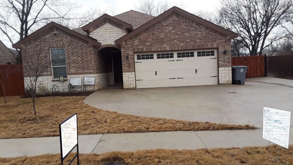 3709 Palacios Avenue, Dallas