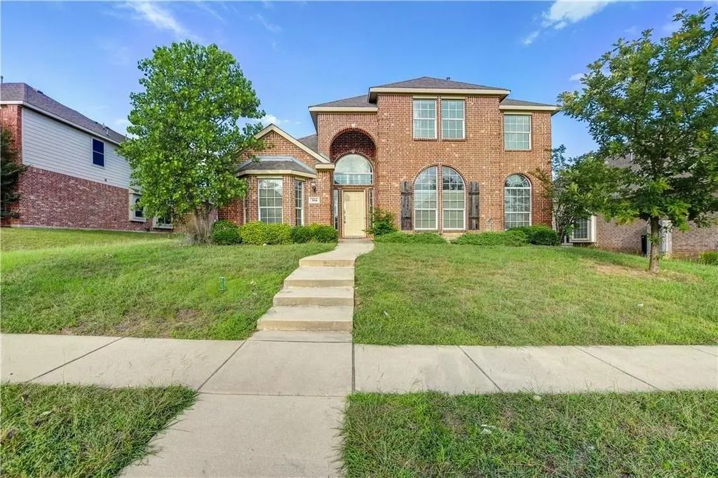 304 Wisteria Way, Red Oak