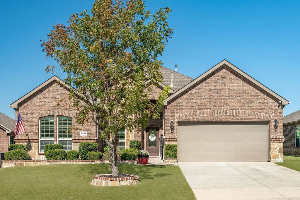 1448 Clayton Lane, Celina