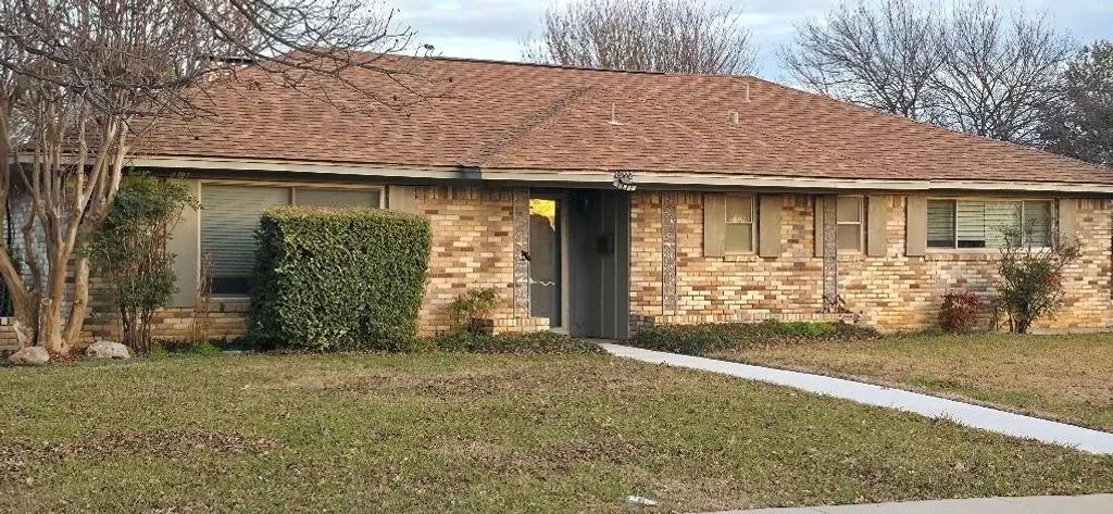 1222 14th Street Nw, Grand Prairie
