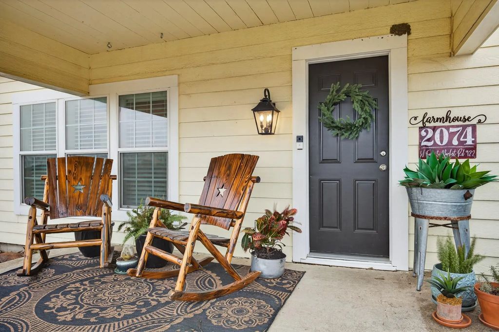 2074 W Fm 922, Valley View