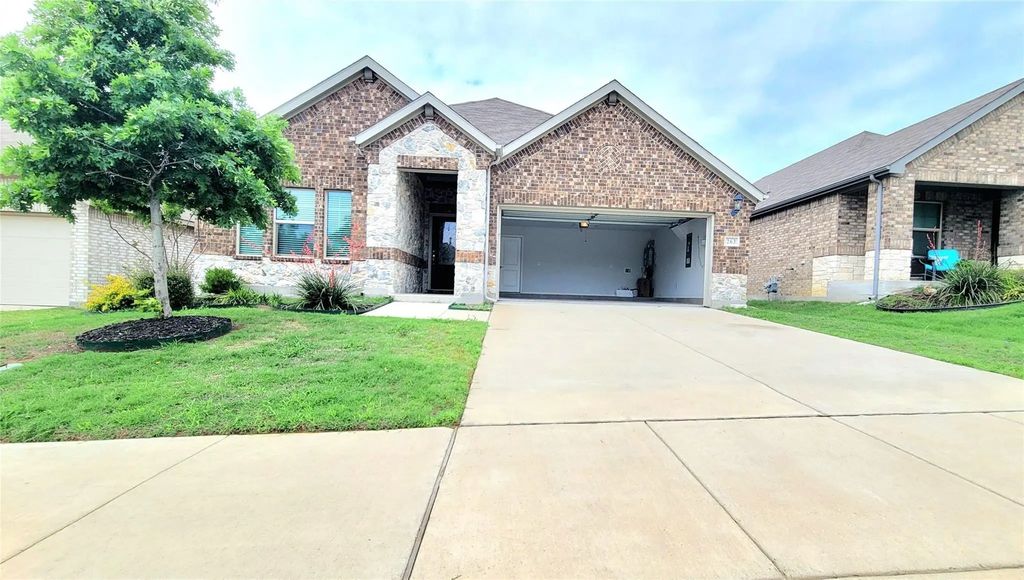 263 Sunshine Lane, Lavon