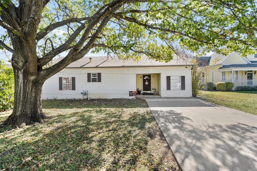 502 W 6th Street, McGregor