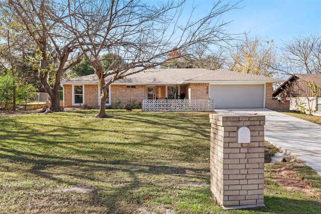 403 Rickey Canyon Avenue, DeSoto