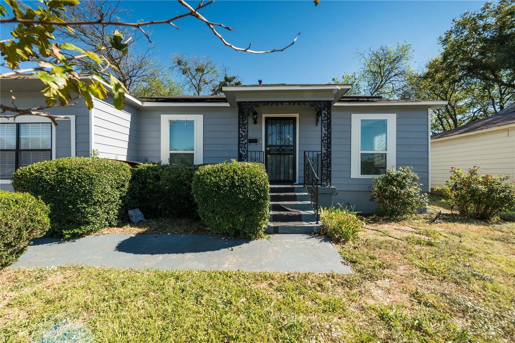 3106 S Marsalis Avenue, Dallas