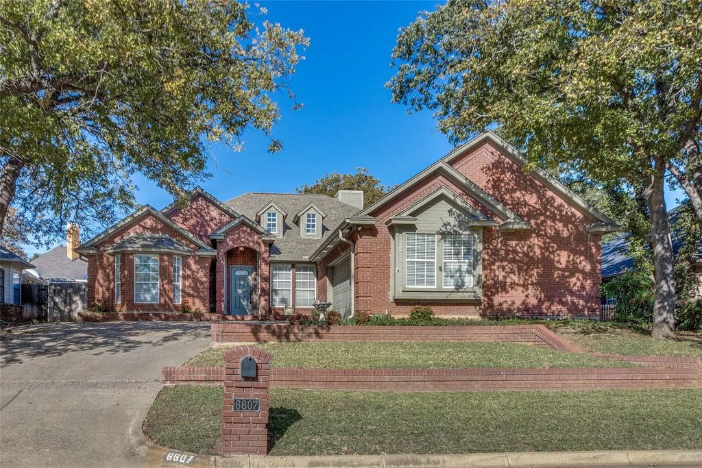 6607 Capitol Hill Drive, Arlington