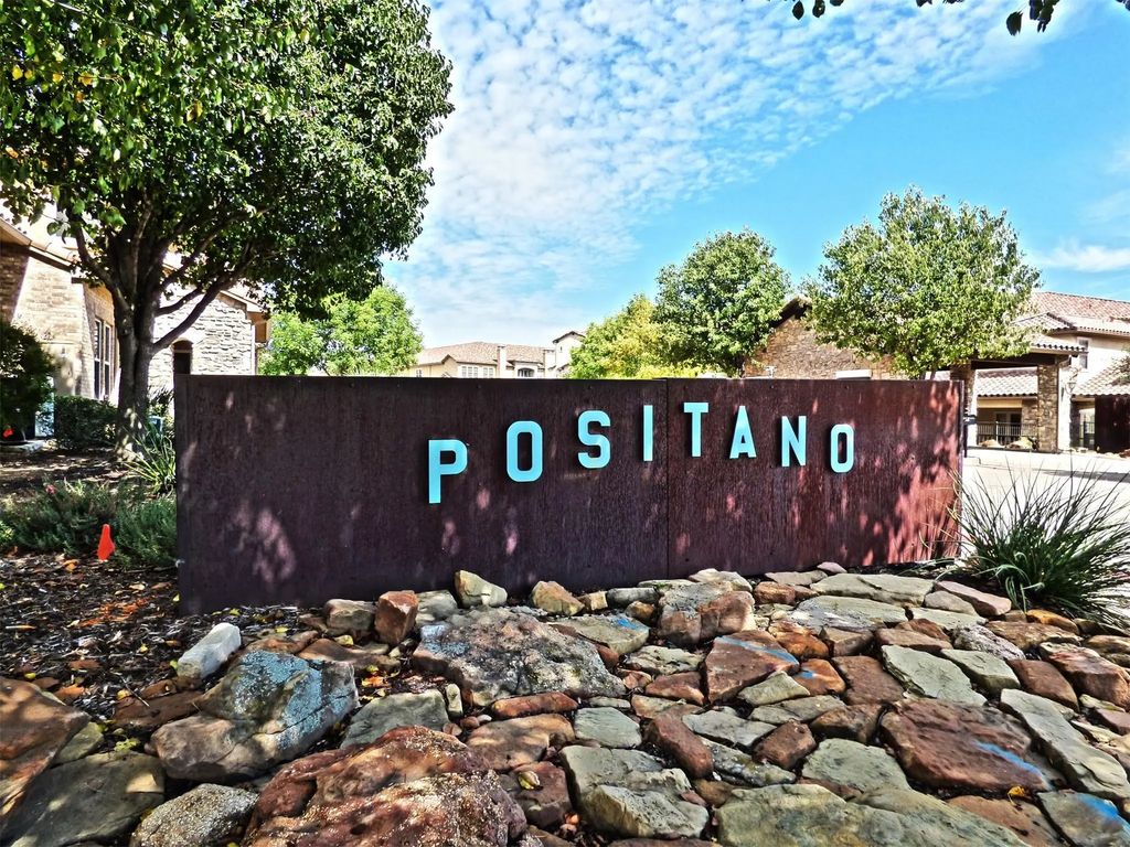 545 Via Amalfi 301, Irving