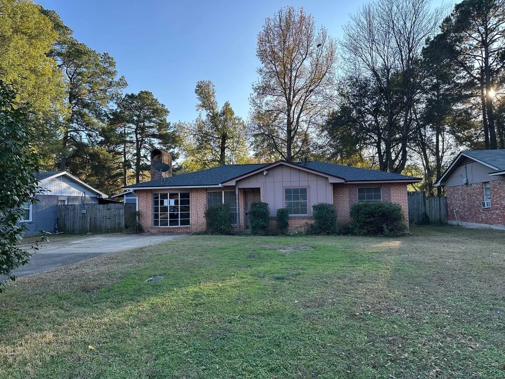 1143 Southland Park Drive, Shreveport