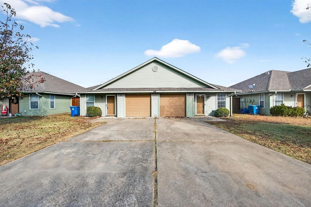 1021 Rice Street 101, Denison