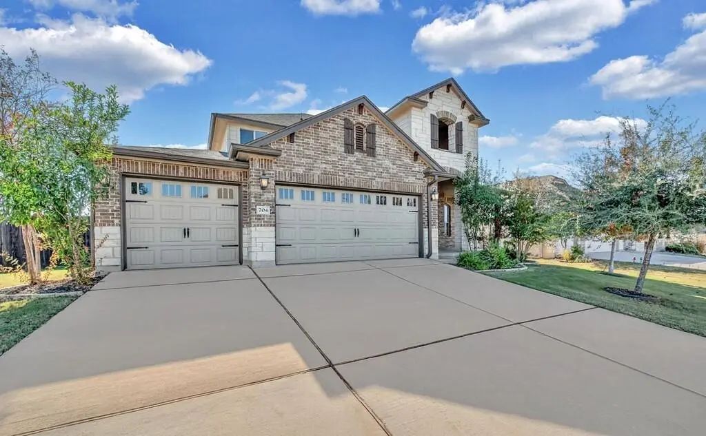 704 Salisbury Drive, Waco