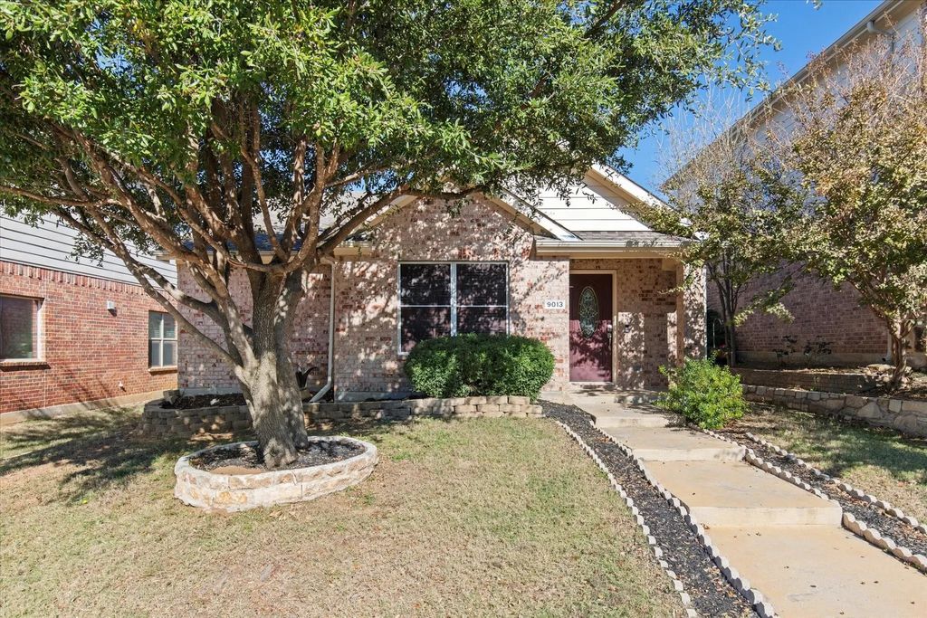 9013 Sundance Trail, Cross Roads