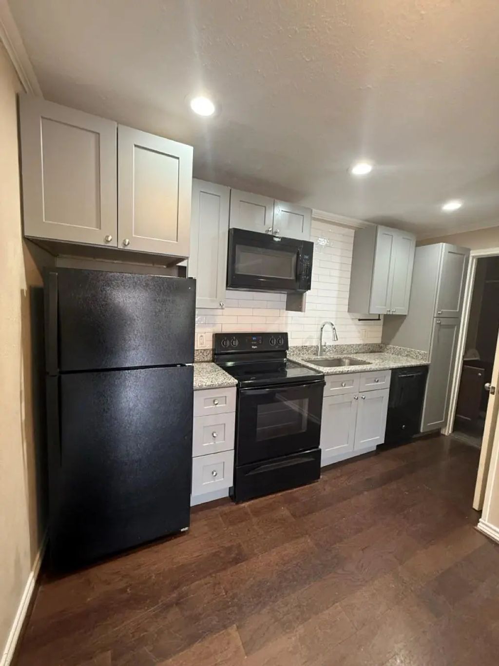 513 Sylvan Drive Apt B, Garland