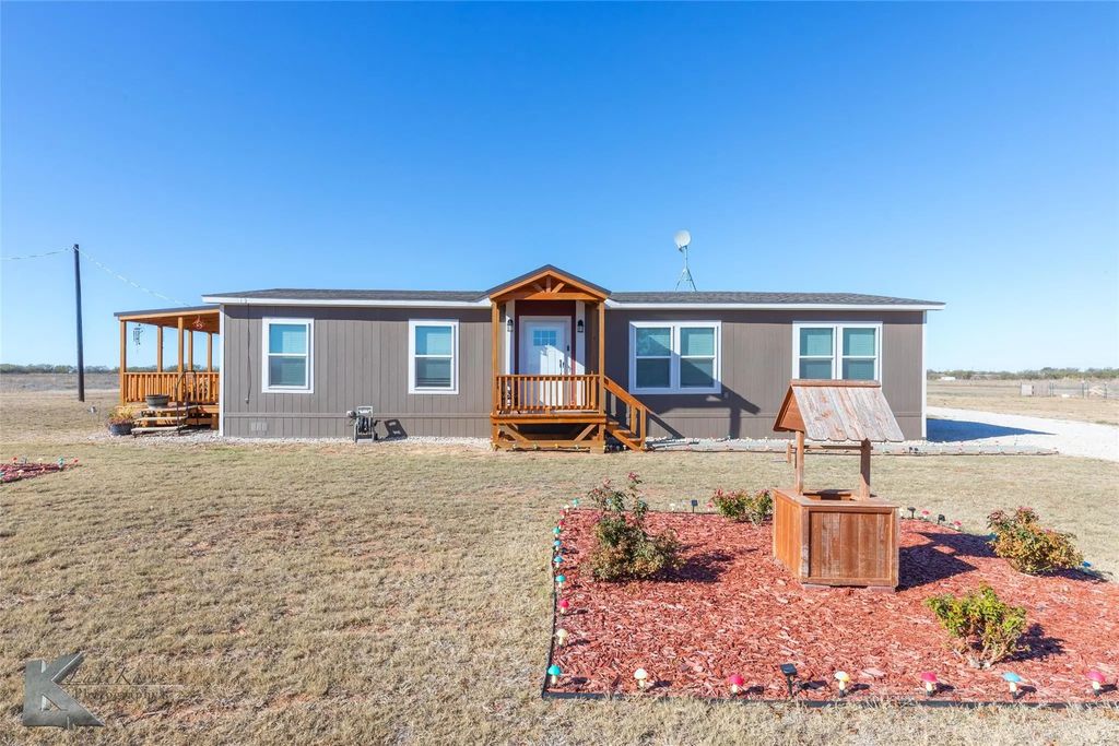 4377 County Road 497, Anson