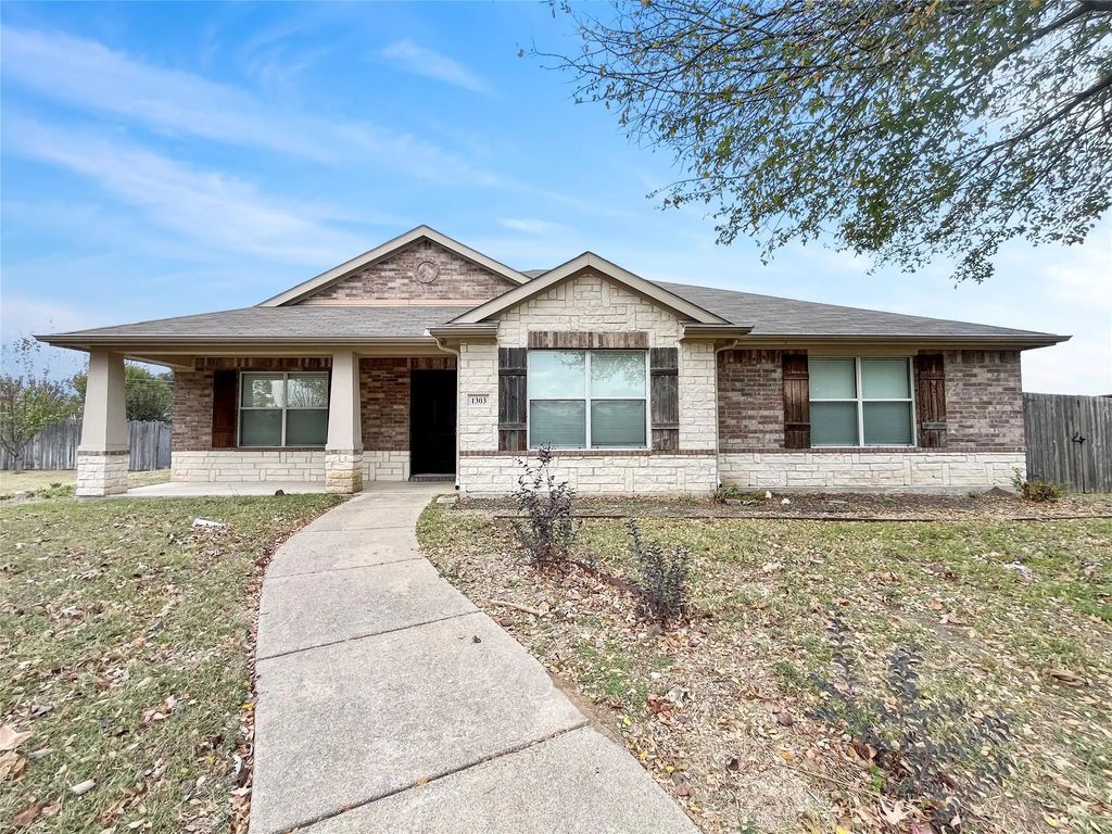 1303 Ransom Drive, Lancaster
