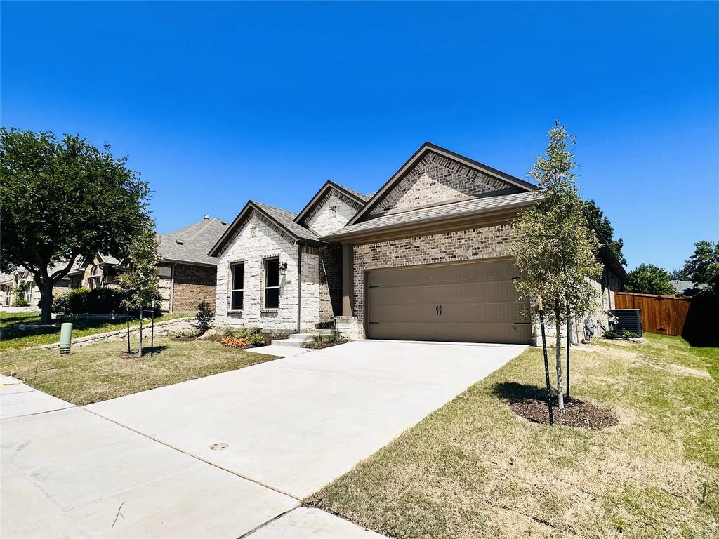 2402 Hollow Way, Garland