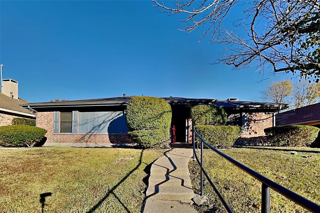 5217 Hollow Bend Lane, Garland