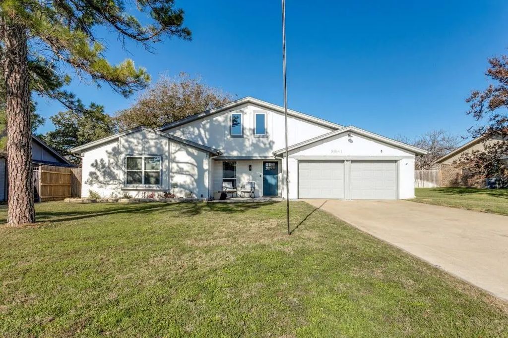 8841 Main Street, North Richland Hills
