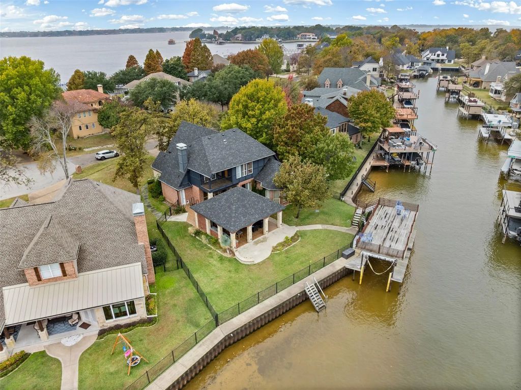 117 Saint Annes Drive, Mabank