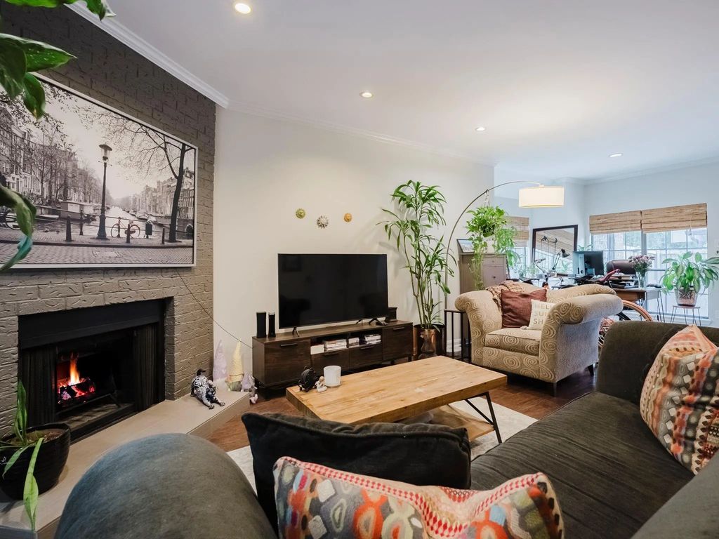 9910 Royal Lane 101, Dallas