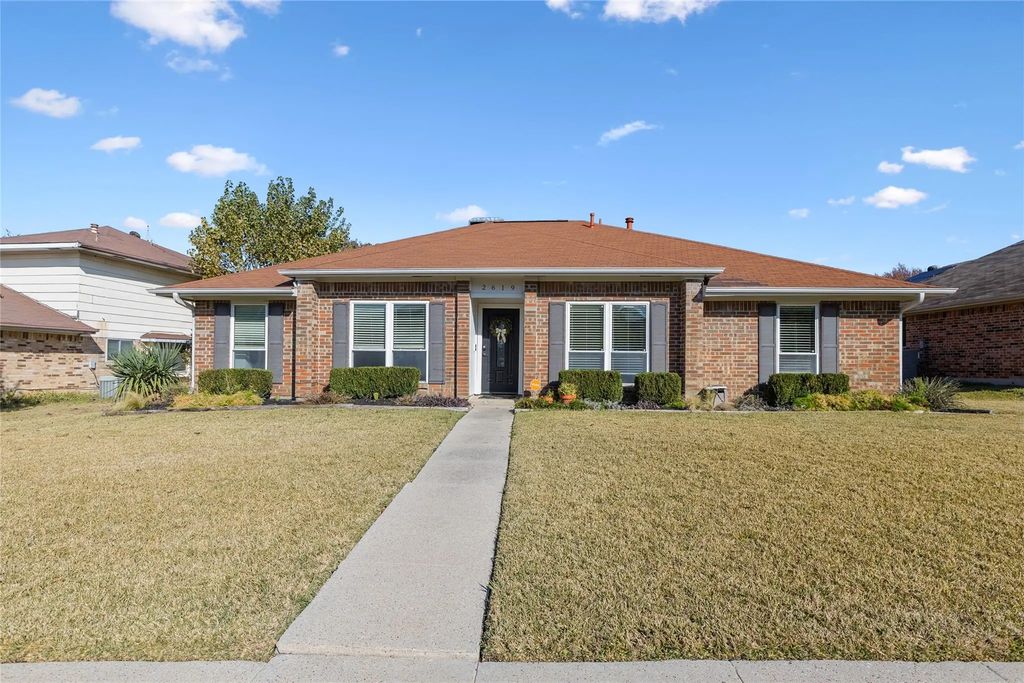2619 Fallcreek Drive, Carrollton