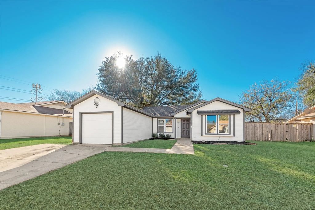 1418 Colonnade Drive, Arlington