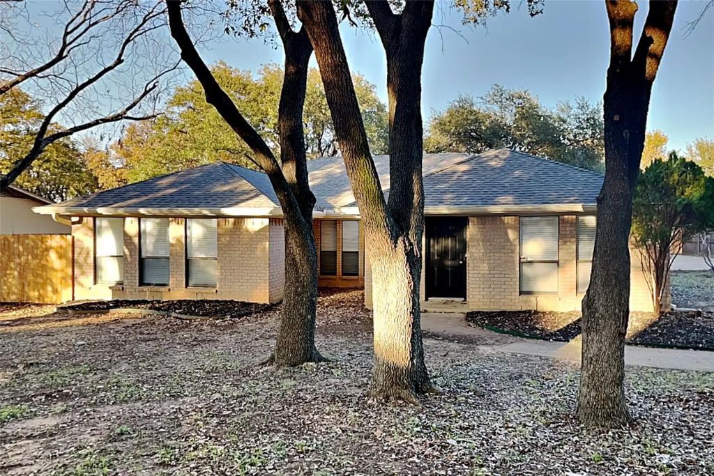5707 Cherrywood Lane, Arlington