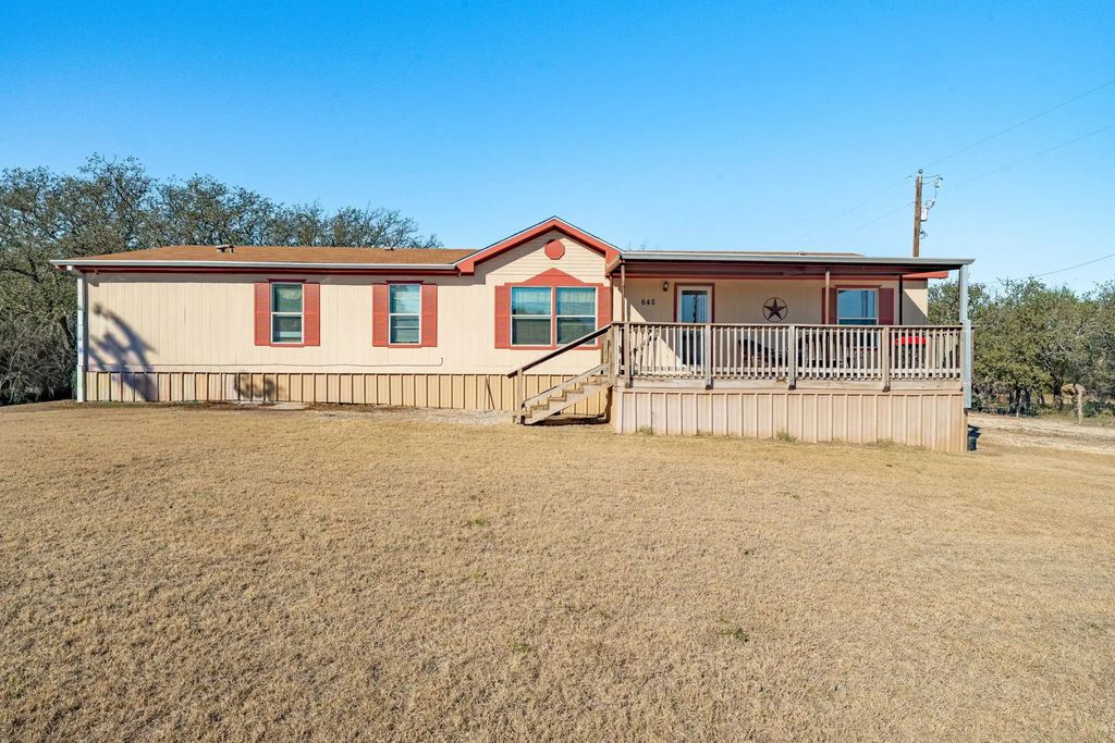 642 County Road 161, Blanket