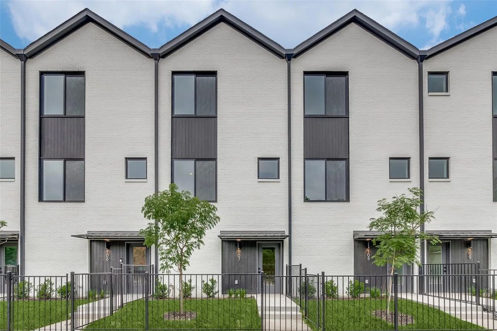 5609 Live Oak Street 105, Dallas