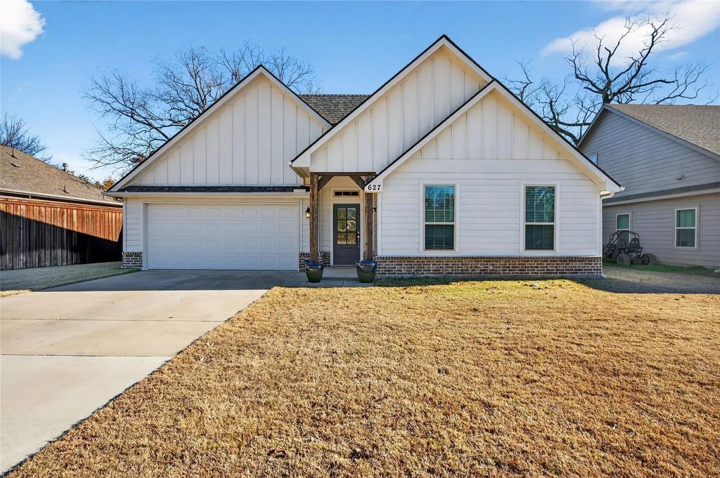 627 N Preston Avenue, Van Alstyne