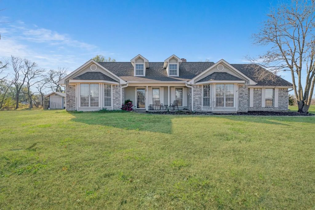 214 1501 Spur, Deport
