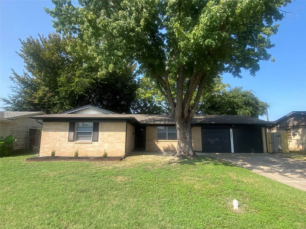 4927 Eastgate Circle, Dallas