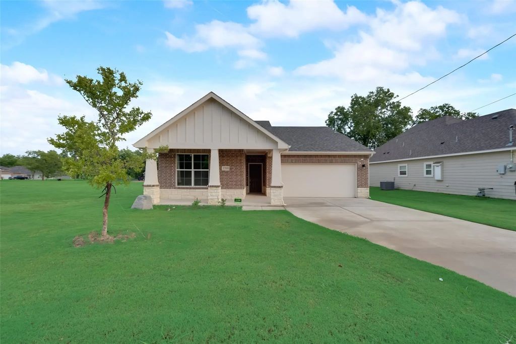 3709 Washington Street, Greenville
