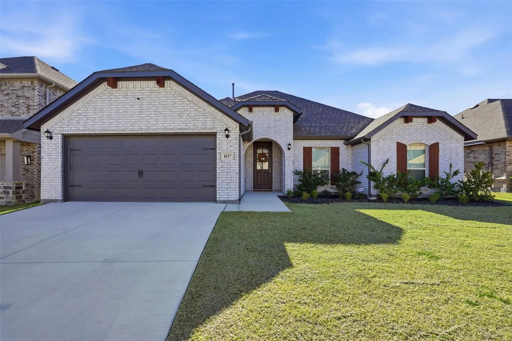 1027 Moss Grove Trail, Justin