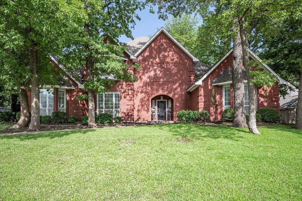 8312 Thorncrest Court, North Richland Hills
