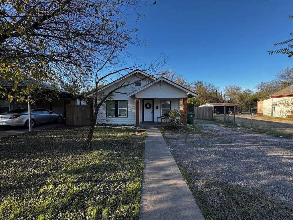 2019 Summer Avenue, Waco