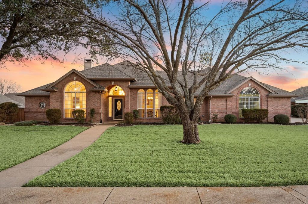 510 Springbranch Drive, Keller