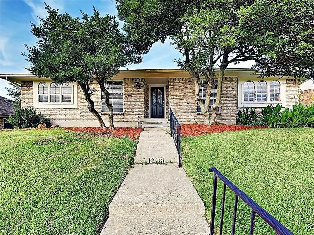 3413 Valley View Lane, Garland