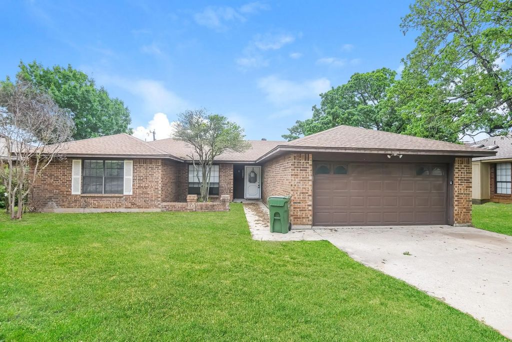 3915 Wrentham Drive, Arlington