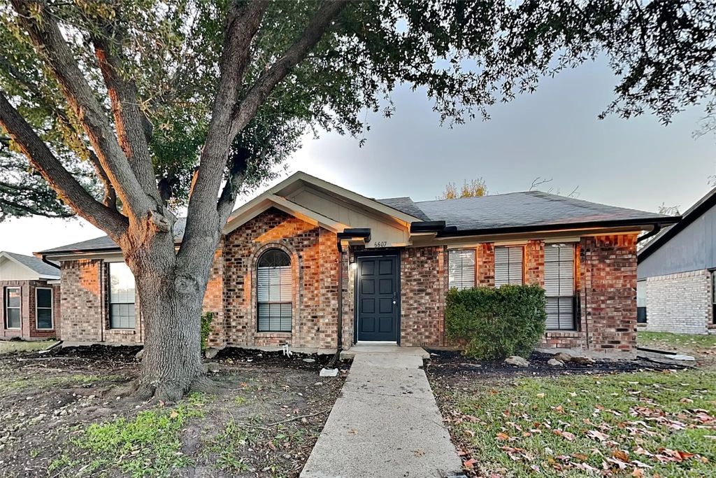 6607 Bluebonnet Drive, Rowlett