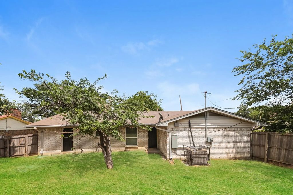 101 Sesame Drive, Mesquite